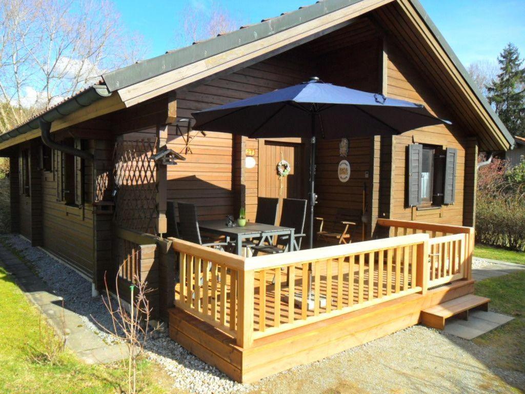 Komfortables Ferienblockhaus Nr. 27 -56 qm- bis 4 Personen Viechtach Jägerpark Exterior foto